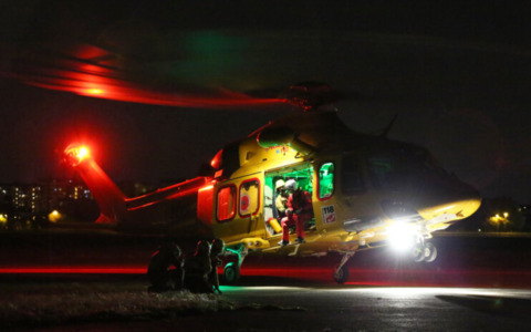 Violento scontro tra due auto a Crema, 24enne portato via in elisoccorso