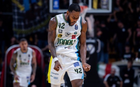 Impresa Vanoli Cremona: Virtus Bologna battuta 86-69