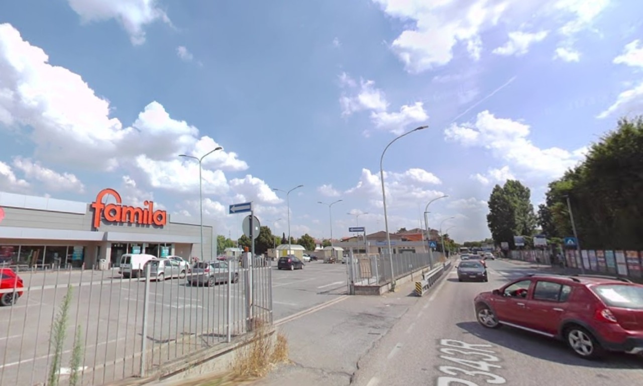 Investita da un camion mentre attraversa la strada, 91enne in ospedale in elisoccorso