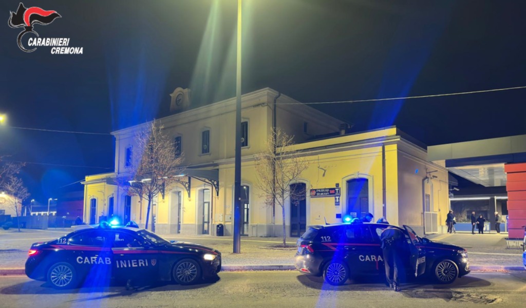 Scappa nei campi dopo un tentato furto in abitazione e si tuffa nel Serio per sfuggire ai carabinieri