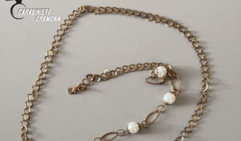 Furto in abitazione sventato a Castelverde, nell’auto abbandonata dai ladri trovati gioielli rubati