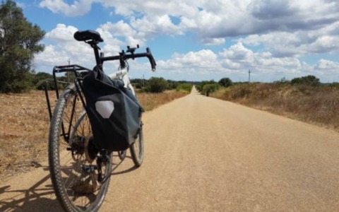 Nuovi fondi per la Ciclovia Vento: altri 600mila euro per completare tratto tra Stagno Lombardo e San Rocco al Porto