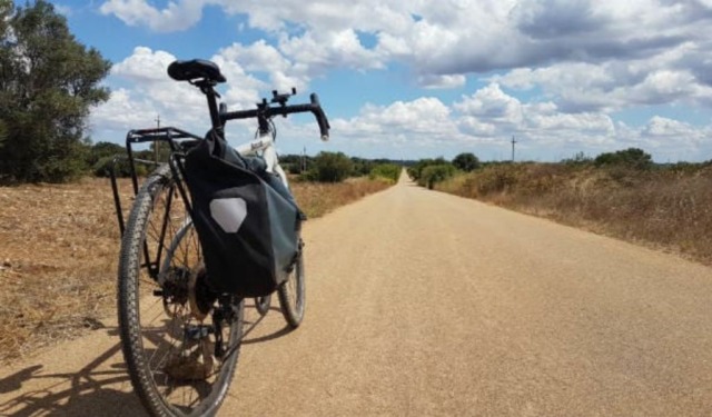 Nuovi fondi per la Ciclovia Vento: altri 600mila euro per completare tratto tra Stagno Lombardo e San Rocco al Porto