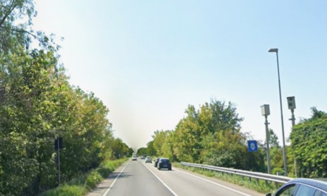 Accusa un malore alla guida e provoca un incidente stradale: soccorsa una 76enne