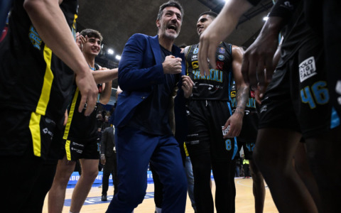 Ancora inviolato il PalaRadi, Vanoli Cremona batte Trieste 113-94