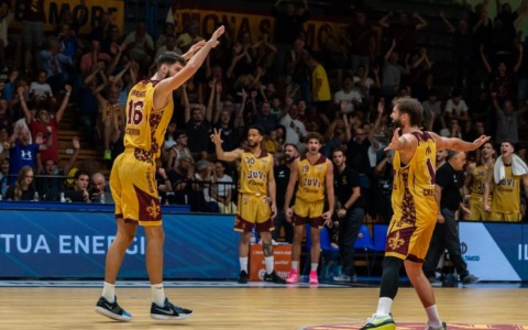 La Juvi Ferraroni supera Ruvo di Puglia 81-71 con una gran prova di squadra