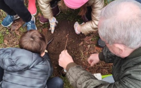 Gli studenti di Cavatigozzi coltivano il futuro: due giorni di giardinaggio e cittadinanza attiva