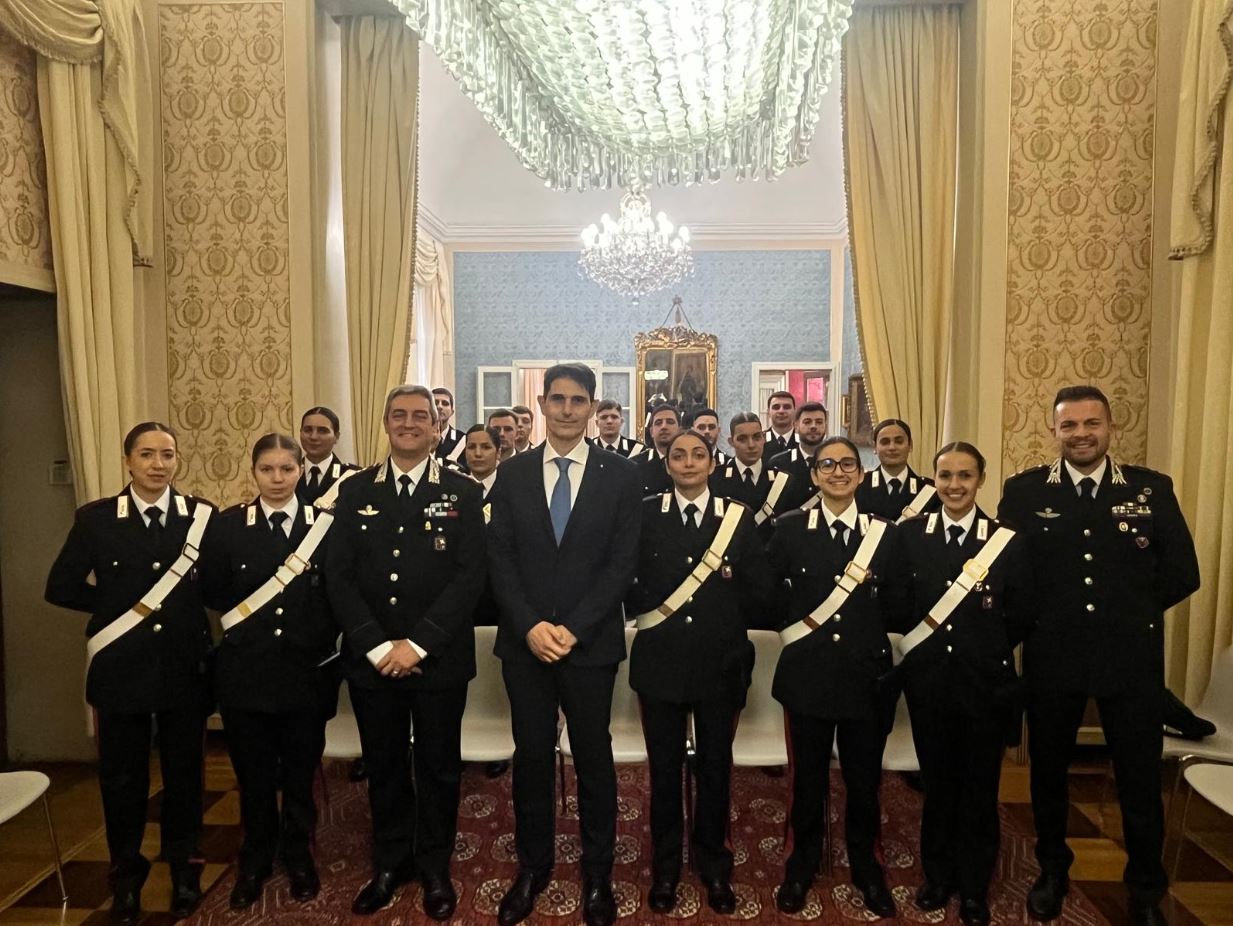 Il Prefetto Giannelli accoglie i nuovi Carabinieri: 19 giovani in servizio sul territorio cremonese