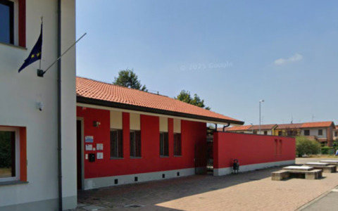 Sorvegliato speciale tenta di rubare alla scuola di Pianengo, doppia denuncia per un 42enne