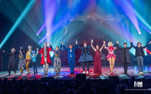 Capodanno al Teatro Ponchielli con Raul Cremona e il Festival Internazionale della Magia