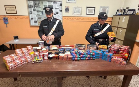 Soresina, sequestrati 219 fuochi d’artificio: commerciante denunciato