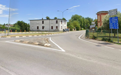 Scontro tra due auto a Soresina, coinvolti anche una 17enne e due 19enni