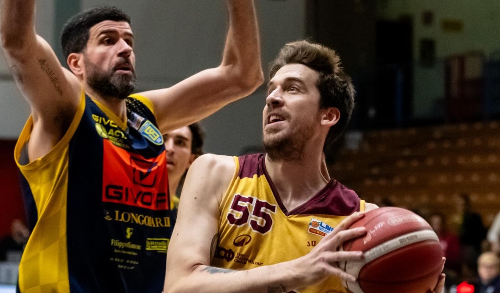 Si interrompe la striscia vincente: la Juvi Ferraroni cede 76-79 alla Givova Scafati