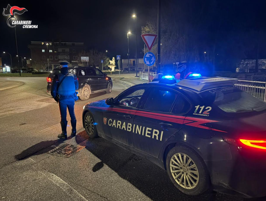 Controlli notturni dei Carabinieri: un arresto, denunce e sequestri tra Casalmaggiore e Piadena-Drizzona