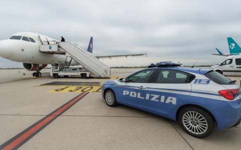 Otto espulsioni a Cremona in pochi giorni, stretta sui rimpatri tra CPR e voli diretti