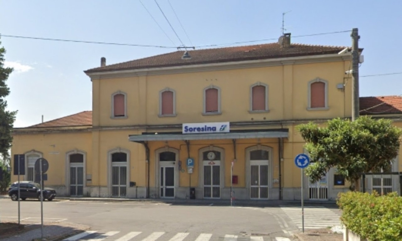 Tragedia a Soresina, donna travolta dal treno perde la vita: inutili i soccorsi