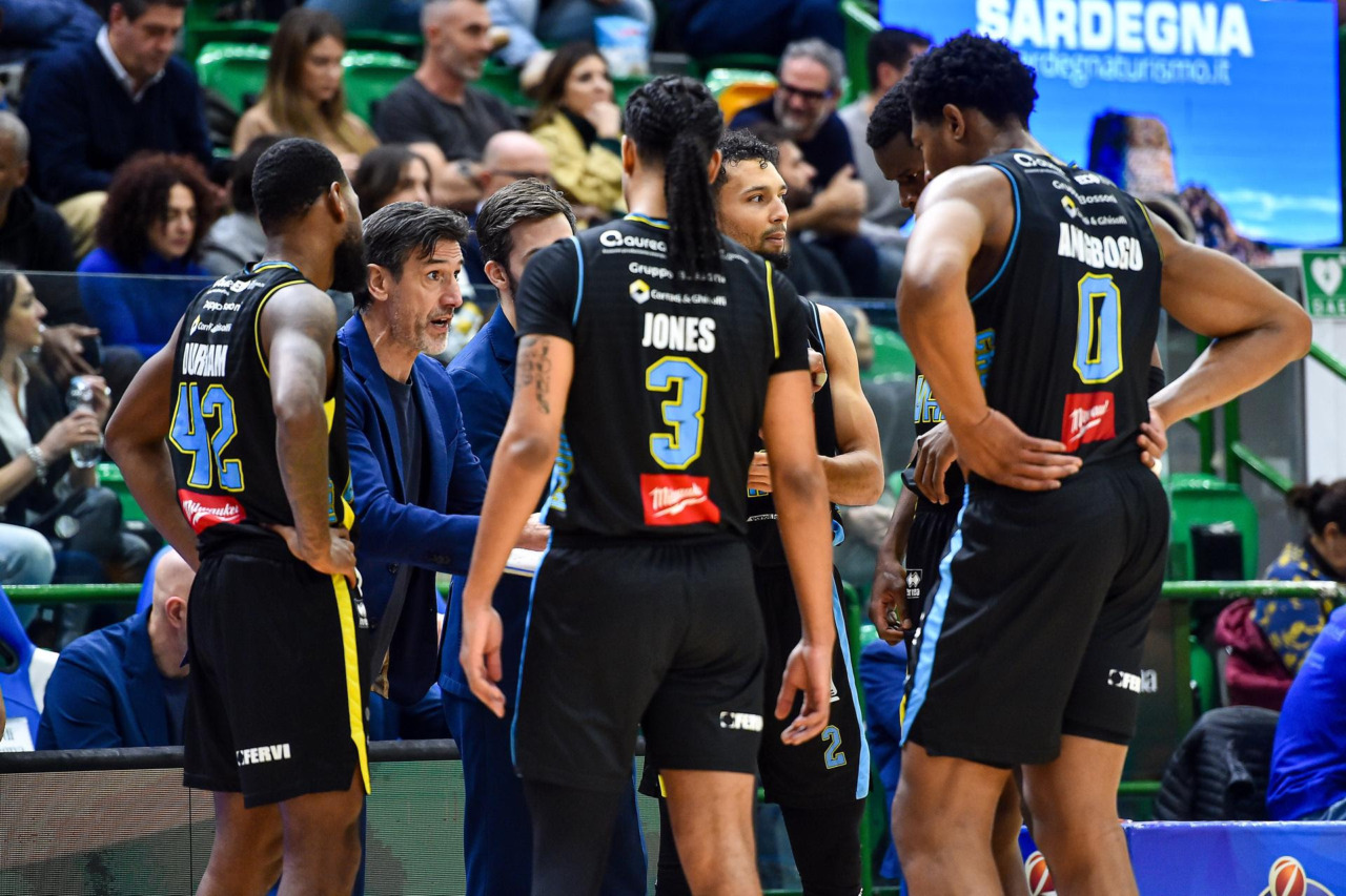 Ancora una sconfitta per la Vanoli Cremona: a Sassari passa la Dinamo 104-86