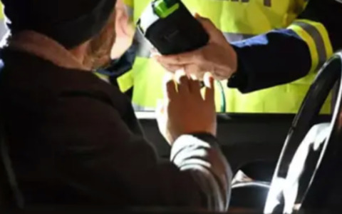 Rifiuta il test antidroga durante un controllo a Crema, automobilista 47enne denunciato