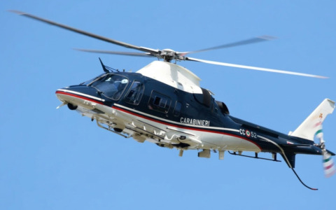 Scappano dai carabinieri dopo un furto a Bagnolo Cremasco, inseguiti anche con l’elicottero