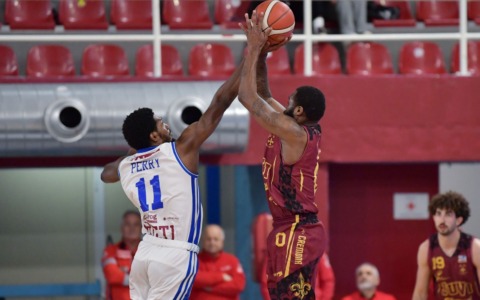 Juvi Ferraroni travolta a Rieti: sconfitta netta per 80-53