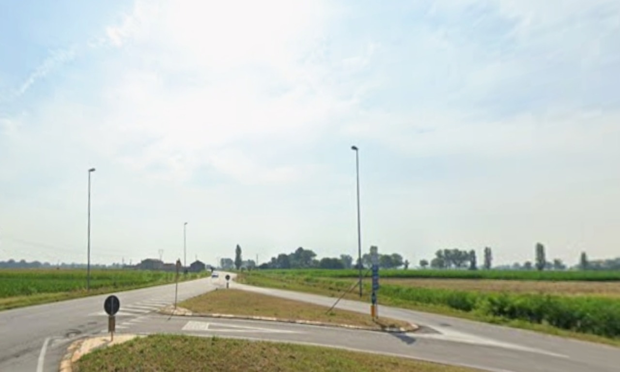 Auto fuori strada a Cingia de’ Botti: tre feriti, uno in ospedale in elisoccorso