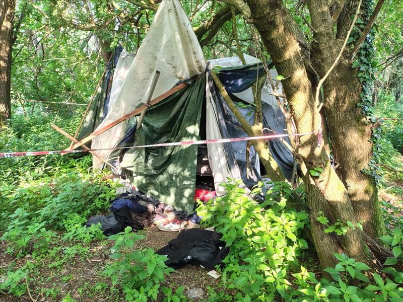 Bonifica conclusa in via San Rocco: rimossi scarti e bivacchi abusivi