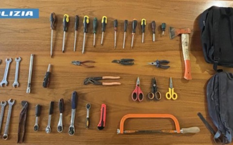 Controlli nel quartiere Boschetto: bloccata un’auto sospetta e sequestrati arnesi da scasso