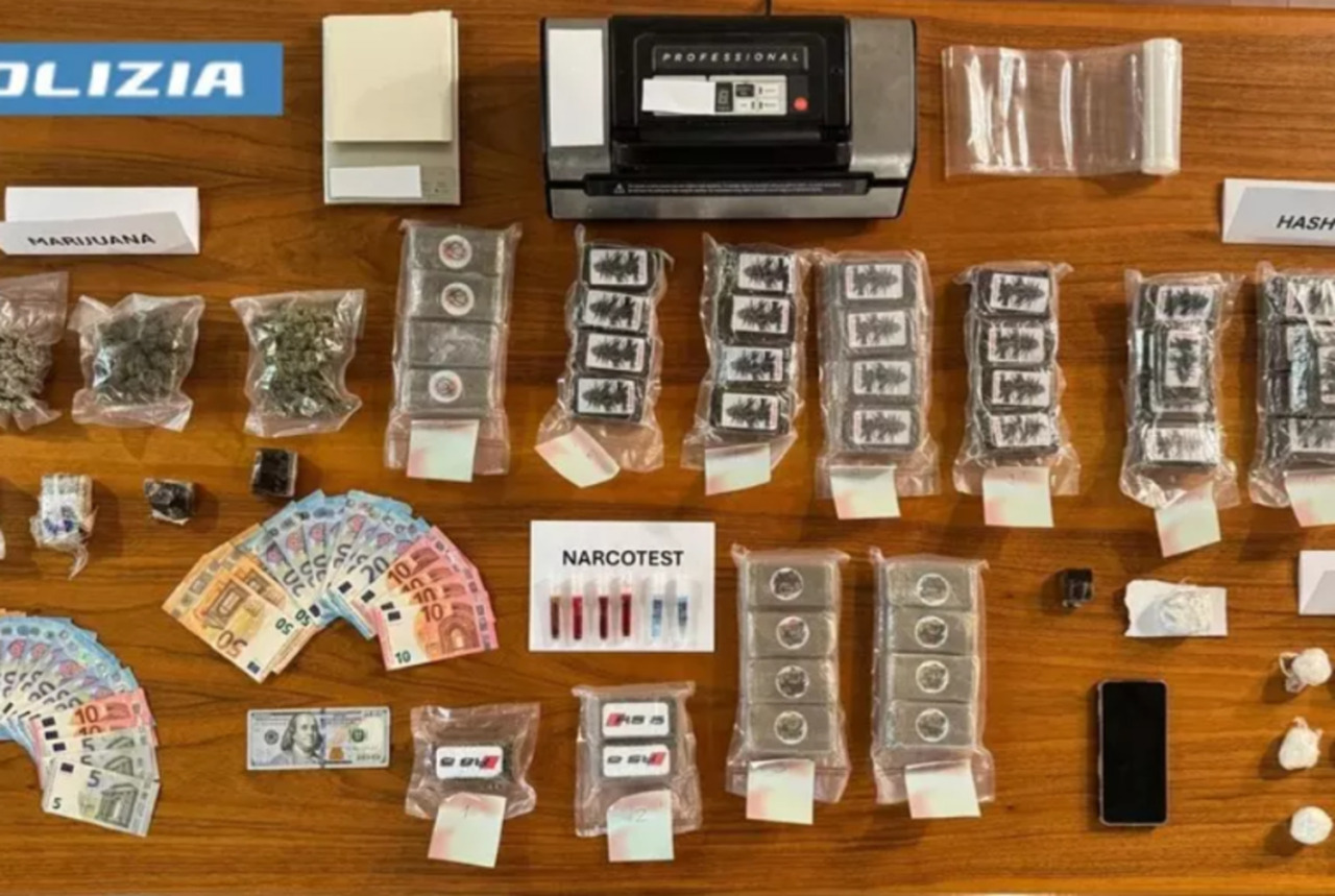 Sequestro record a Cremona: 5 kg di droga. Arrestato 34enne e denunciato 29enne