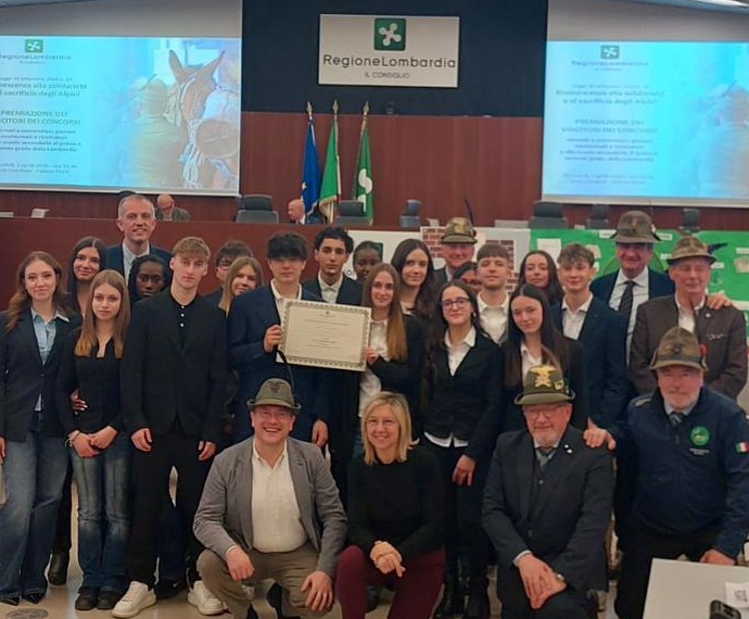 Milano: studenti lombardi mantengono vivo il ricordo degli Alpini