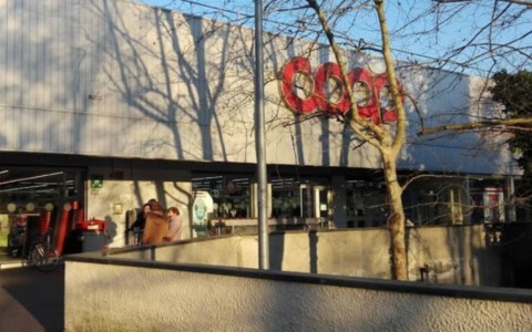 Sorpresa a rubare tra gli scaffali della Coop: 22enne fermata e denunciata dalla Polizia