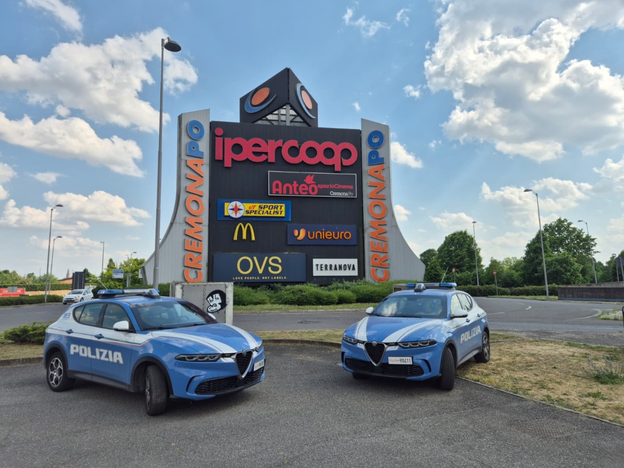 Esami della patente con kit tecnologici: la Polizia di Stato sventa la frode