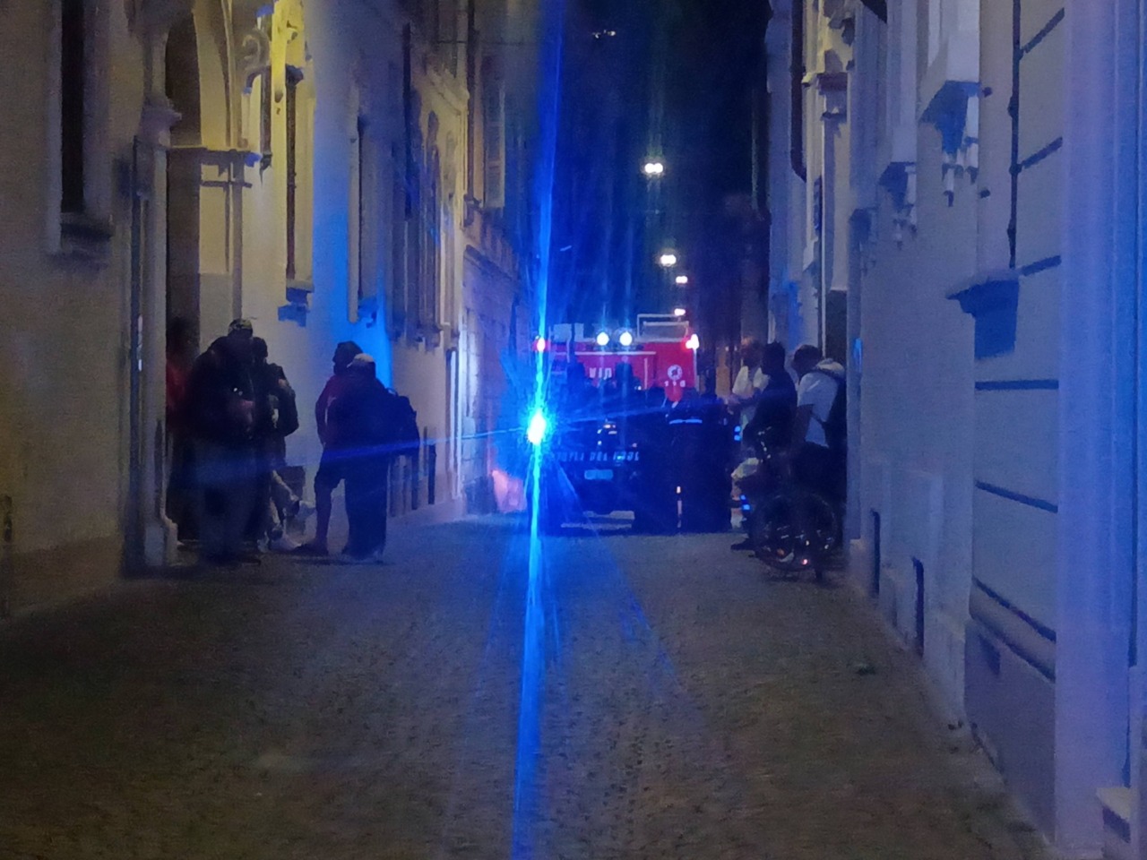 Panico in via Civerchi a Crema: spray al peperoncino scatena fuga e intervento d’emergenza