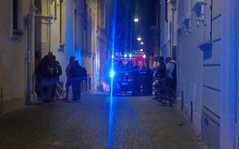 Panico in via Civerchi a Crema: spray al peperoncino scatena fuga e intervento d’emergenza
