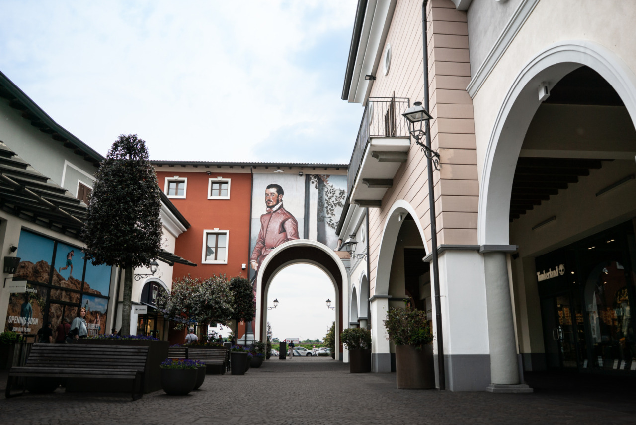 Arte, musica e shopping: il nuovo volto del Franciacorta Designer Village