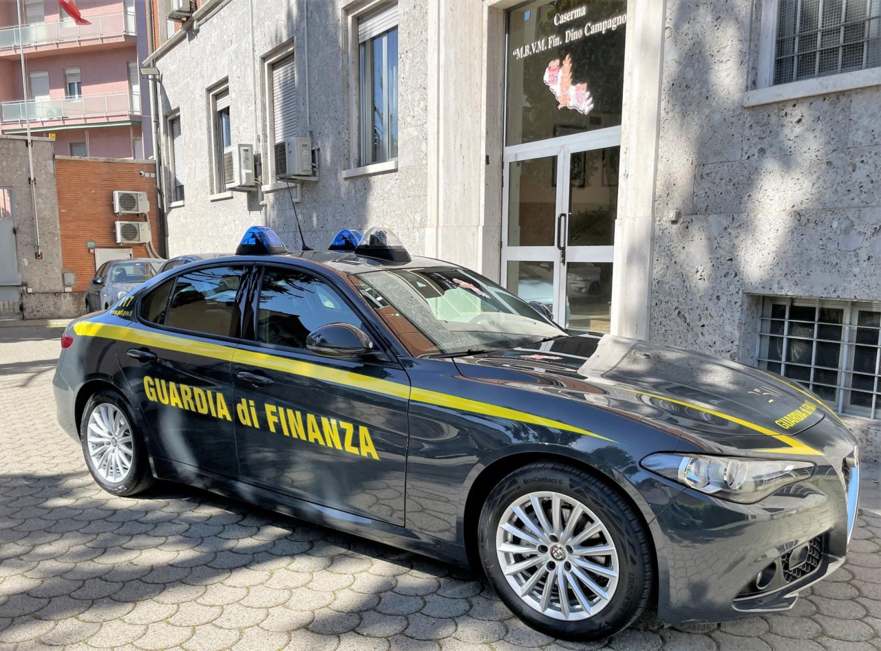Sfruttamento nel volantinaggio: sei persone denunciate a Cremona