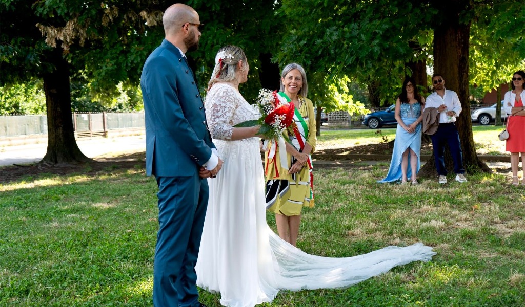 Radici forti per una nuova vita insieme: a Castelverde un matrimonio si fa dono per l’ambiente