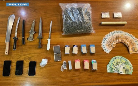 Droga e armi in centro a Cremona: arrestato un giovane con oltre un chilo e mezzo di stupefacenti
