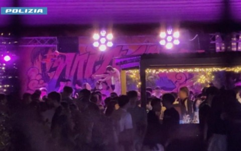 Blitz in un locale di Crema: da ristorante a discoteca abusiva con oltre 450 persone