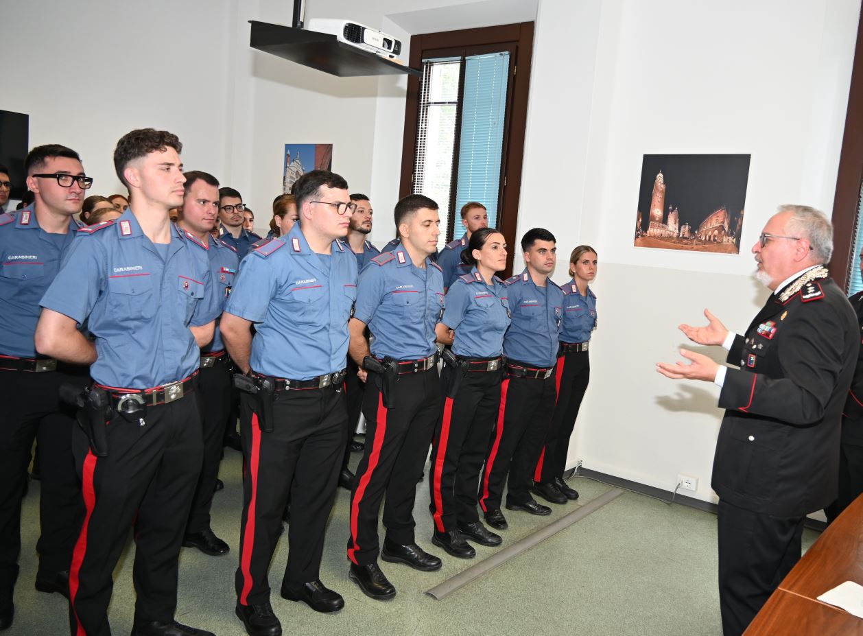 Visita del Generale De Riggi al Comando Provinciale: focus su sicurezza, nuovi marescialli e attività territoriali