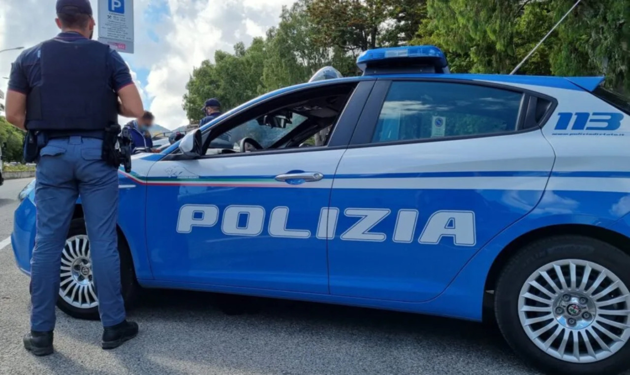 Scatena il caos in un bar vicino alla stazione di Cremona, ubriaco sanzionato e allontanato