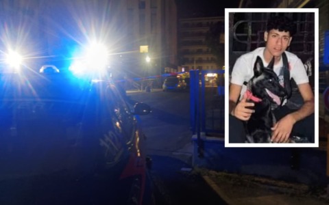 19enne accoltellato a pochi passi da casa: Youssef Abdelaziz muore dopo una serata di festeggiamenti