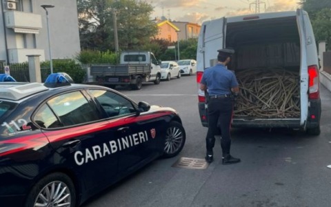 Furgone rubato intercettato all’alba a Crema: all’interno 500 chili di rame