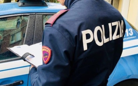 Intensa attività delle Volanti: denunce, espulsioni e salvataggio di un minore