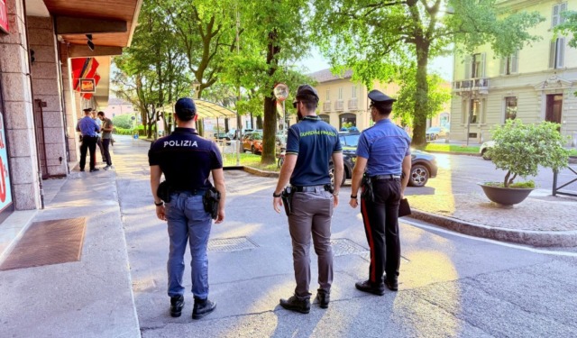 Controlli straordinari a Crema, identificate 237 persone: 11 multe e verifiche in tre bar