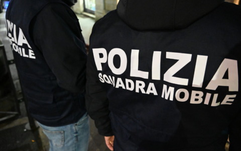Denunce e controlli intensificati a Cremona: identificate 98 persone dalla Polizia