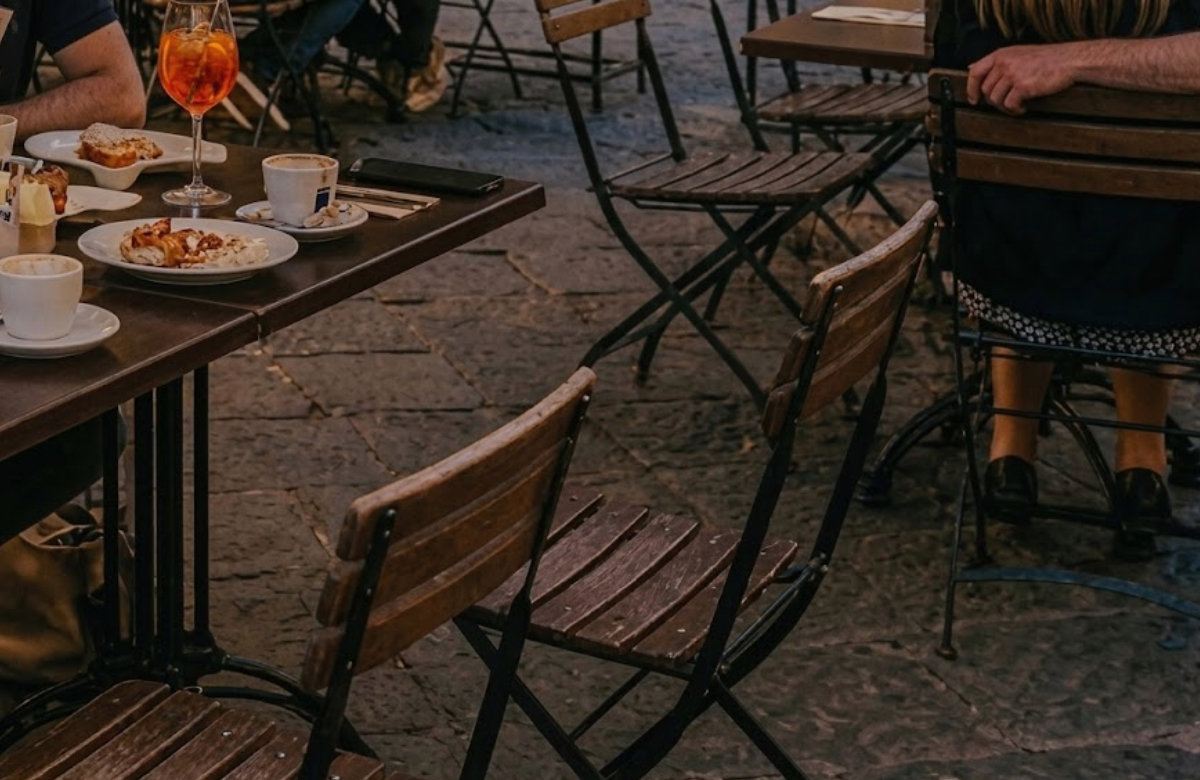 Molesta i clienti di un bar del centro di Crema, scatta il daspo per un 30enne