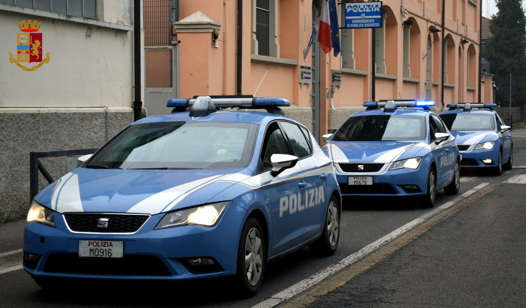 Terrore a Crema: minaccia la sorella e il cognato con un martello, arrestato stalker 69enne