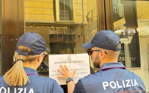Risse e clienti pregiudicati, sospesa licenza di un locale del centro di Cremona
