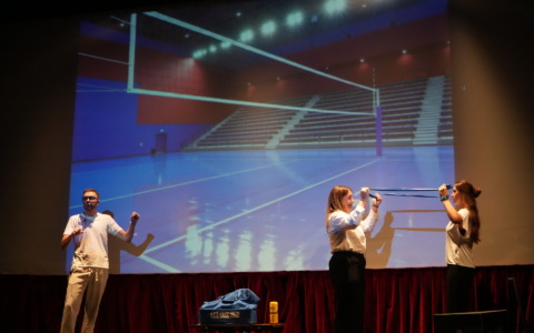 Al Teatro Filo la sfida della ricerca sanitaria: infermieri e futuri fisioterapisti portano la scienza sul palco
