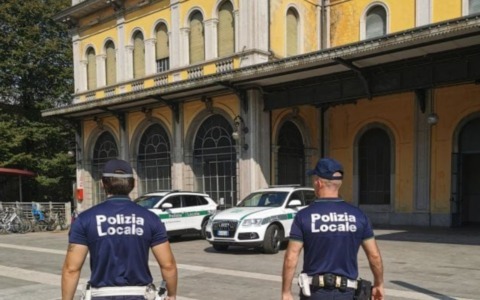 Sicurezza in stazione e sui bus a Cremona: arrivano più controlli e 60 nuove telecamere